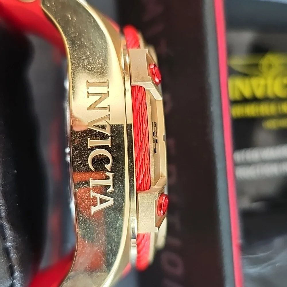 Invicta Gold and Red Tachymeter Watch Iron MAN - Picture 4 of 4